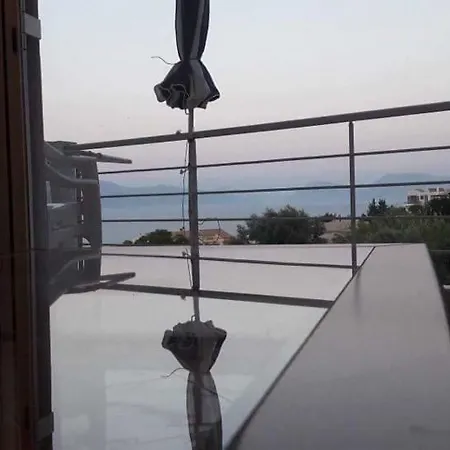Nasos Apartment